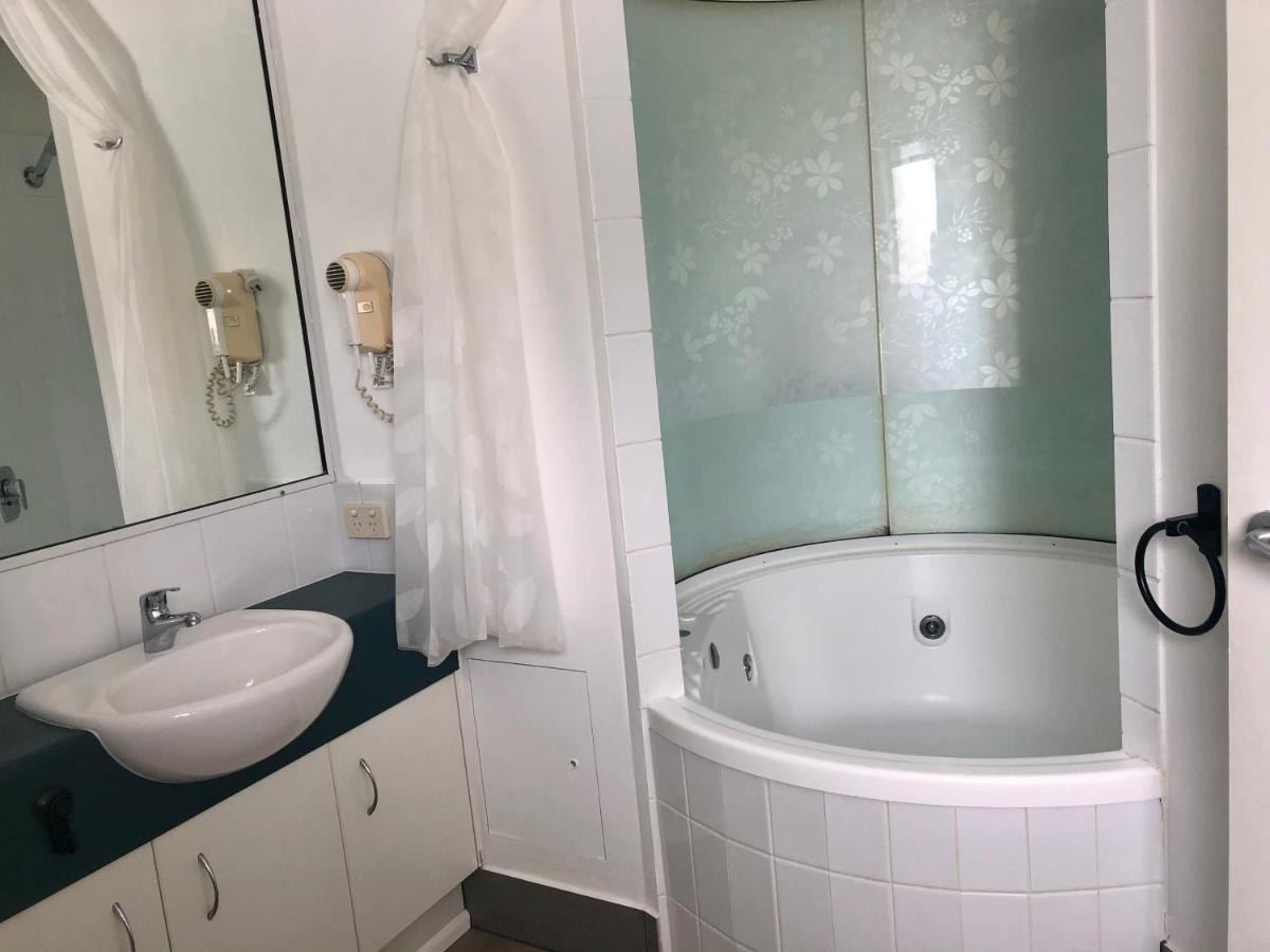 Apartment In 4* Resort - Pool Views - Great Location Noosaville Eksteriør bilde